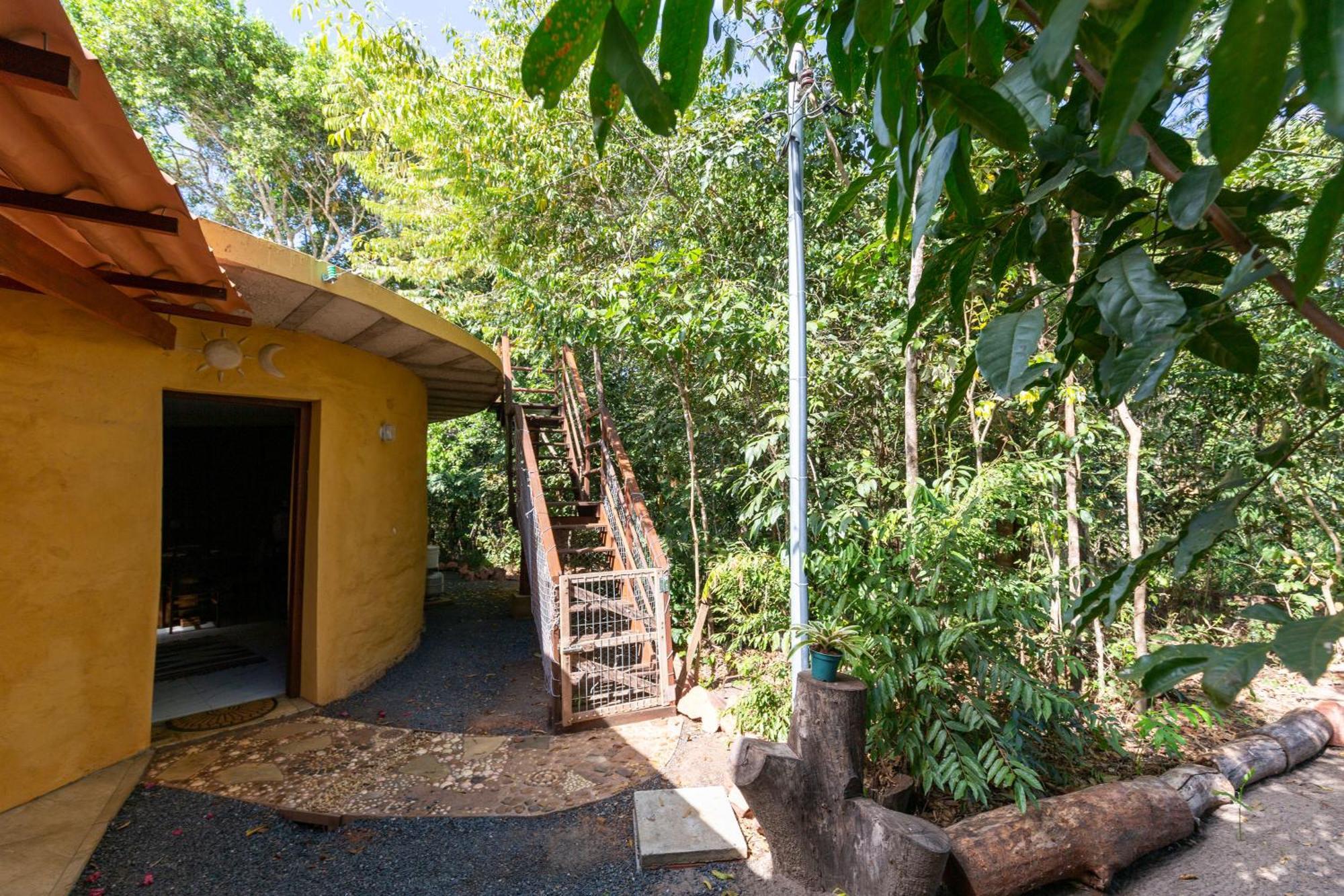 Floresta Encantada Telescopio,Fogueira, Riacho Chapada dos Guimaraes Exterior photo